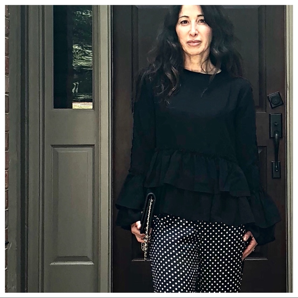 ✨LAST ONE ✨PARIS Black bell layered sleeves top - Picture 2 of 8